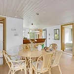펜션 3 Bedroom In